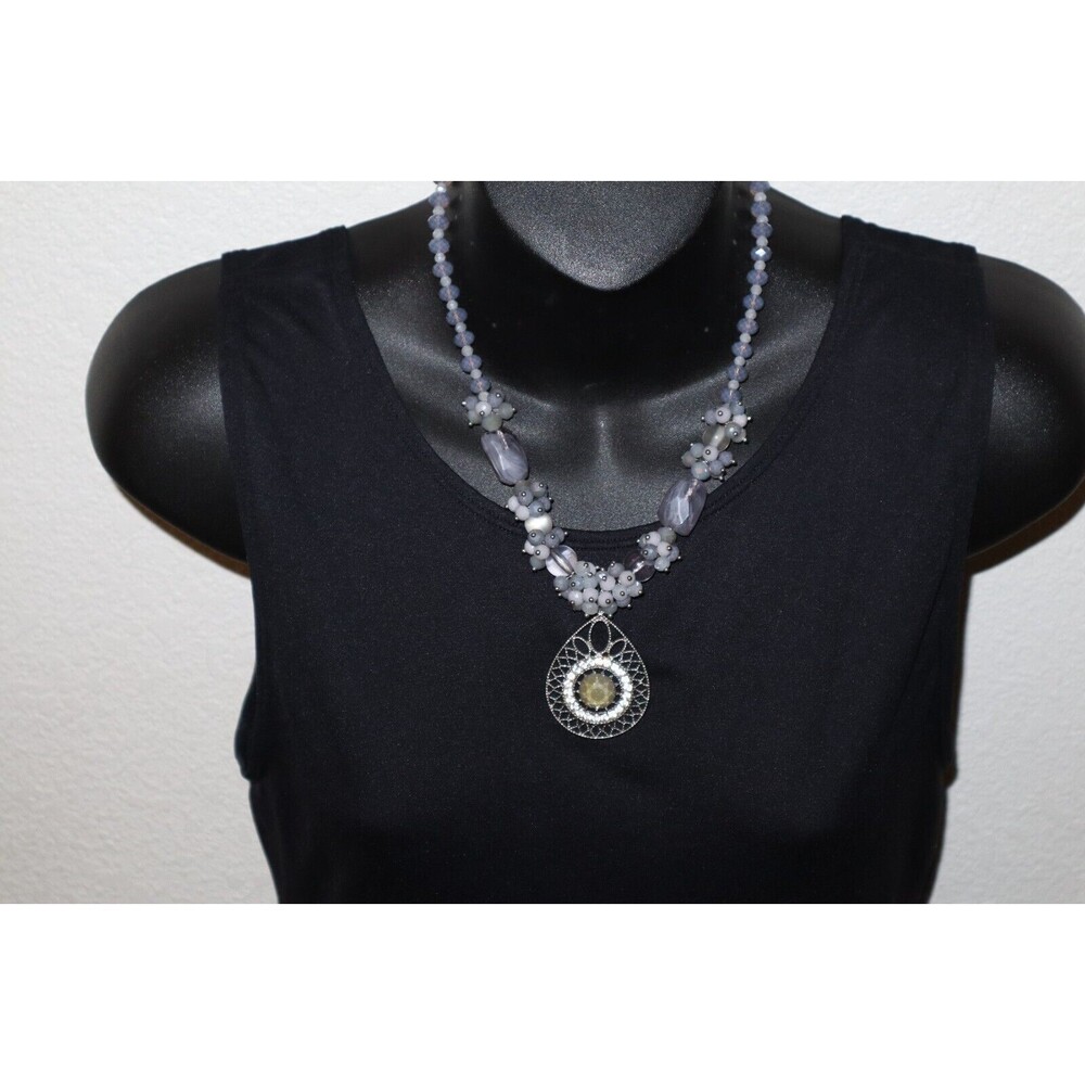 Necklace Gray Purple Faceted Beads Cluster Silver Tone Filigree Pendant 19" Boho - Picture 2 of 10